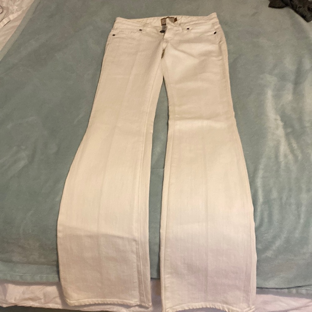 Paige Laurel Canyon Low Rise Flare Jeans in White. Size 24. Never been worn!